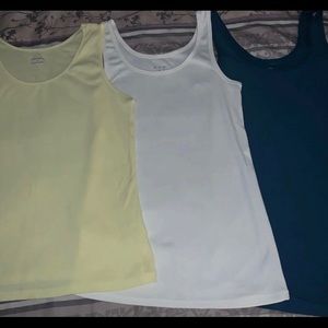 3 Bundle tank tops